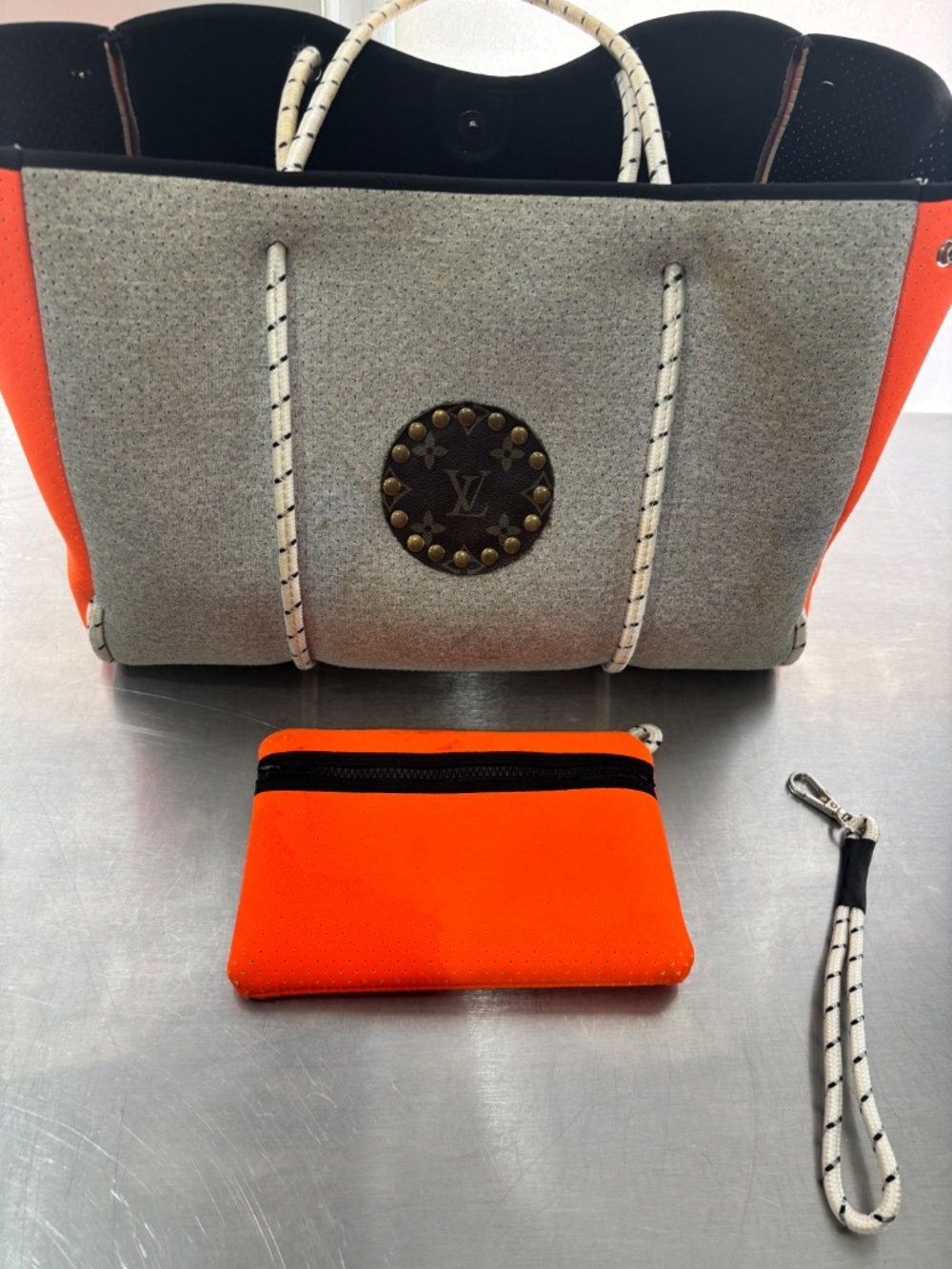 HAUTE SHORE TOTE WITH UPCYCLED PATCH - Picture 11 of 14